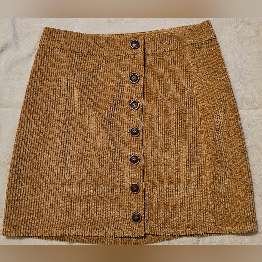NWT Le Lis Boutique Purchased Button Front Corduroy Style Skirt Size Small